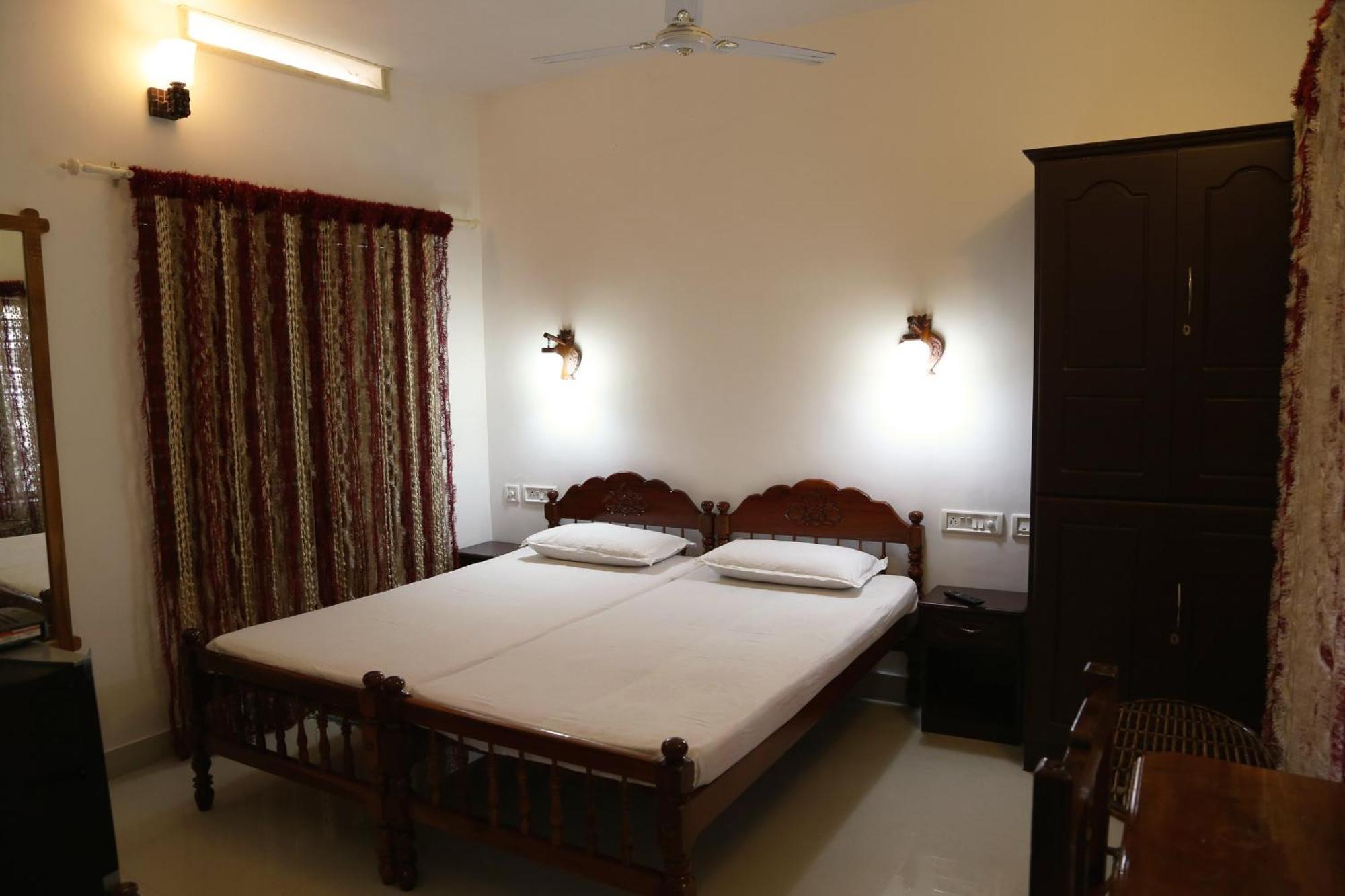 Sangeeth Beach Resort Kovalam Exteriör bild